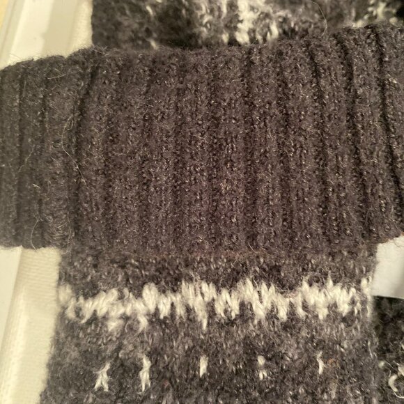 American Eagle Gray and White Women's Sweater Size Large - Picture 9 of 10